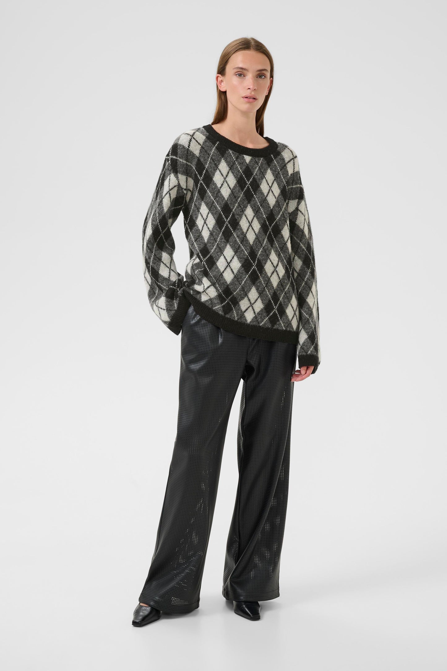 KBConstantine O'Neck | Black Harlequin